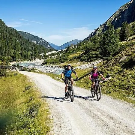 Rose's Heart アパート *